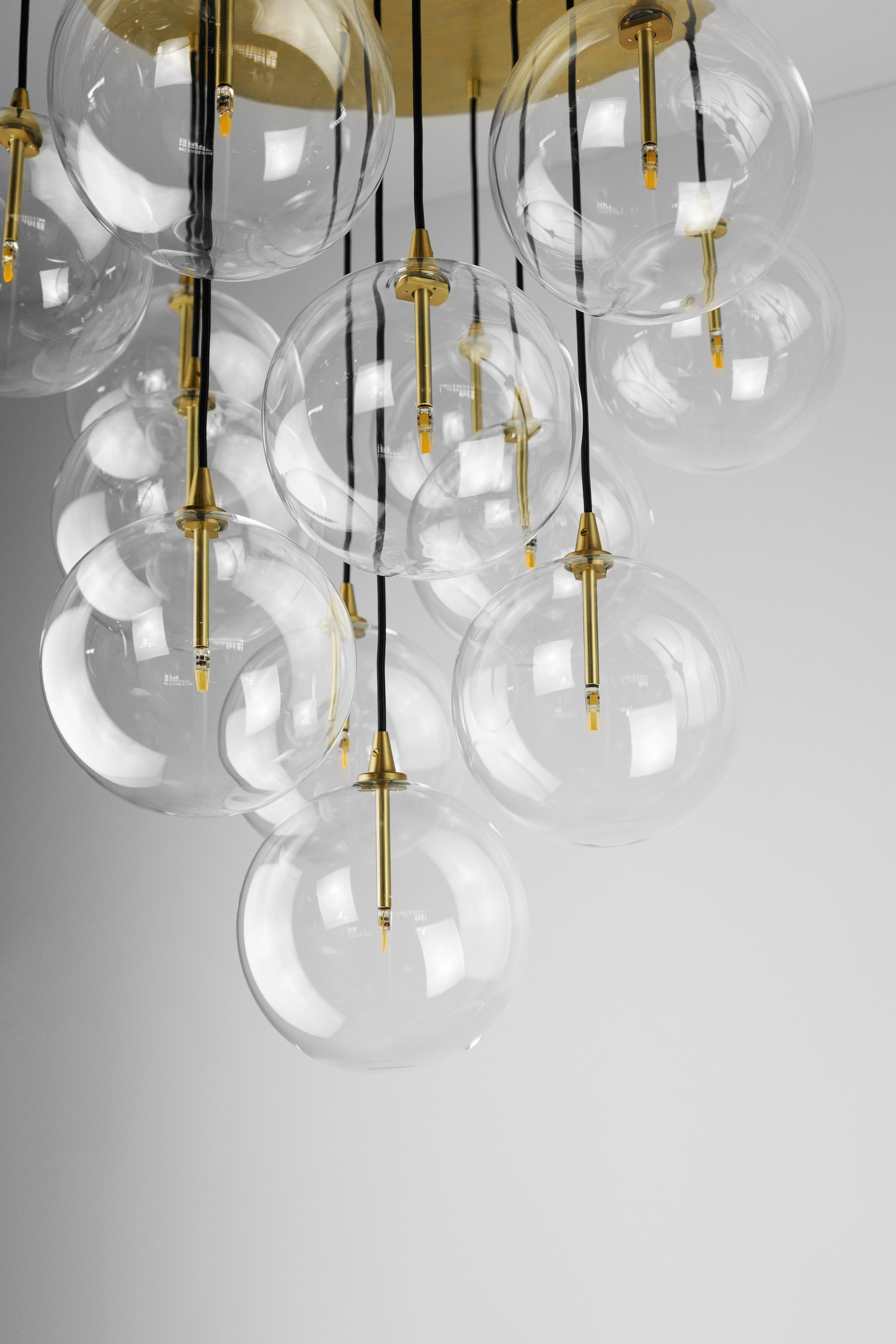 Schwung Cluster Transparent Globe Chandelier 13 Lights